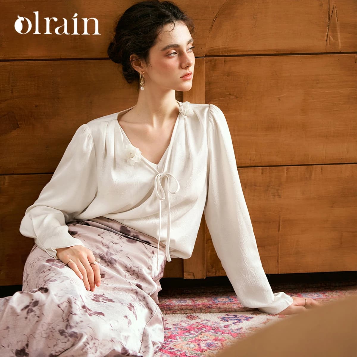 Camicetta in chiffon stile francese da donna OLrain, Collezione Primavera Autunno 2026, Romantica con scollo a V, Elegante in chiffon testurizzato, Top a maniche lunghe N56QC93866