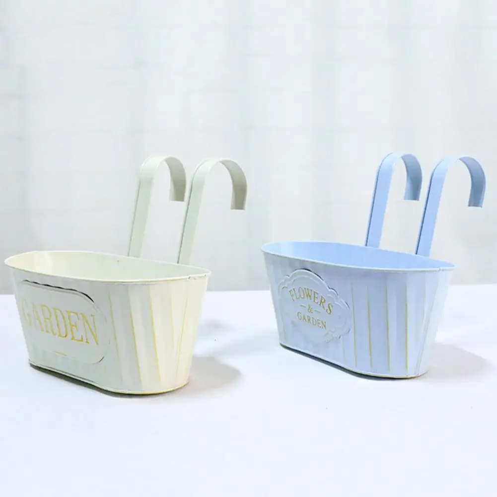 Planter on fence Metal hanging flower pots Planter for fence with railing with detachable hooks for garden fence House Balcony Terrace