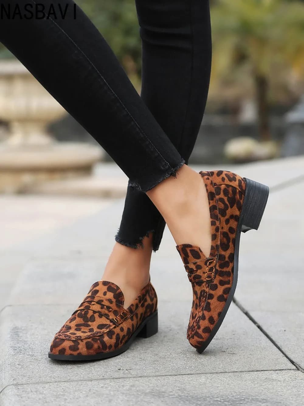 Women's Moccasins in Suede Leather with Round Toe and Square Heel, British Velvet Style, Leopard Singole Shoes, New Spring Collection 2026, Sizes 36-48