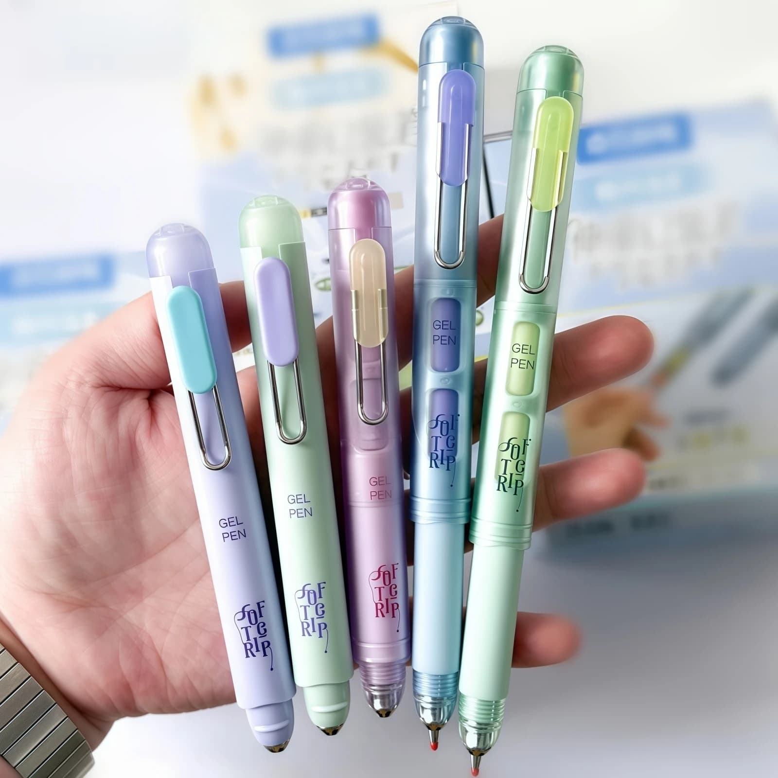 Penne tascabili retrattili di alta qualità da 7 pezzi, inchiostro nero a punta fine da 0,5 mm, penne gel eleganti, facili da trasportare, impugnatura comoda, scrittura fluida senza sbavature, adatte per firma, esami e diario come regalo