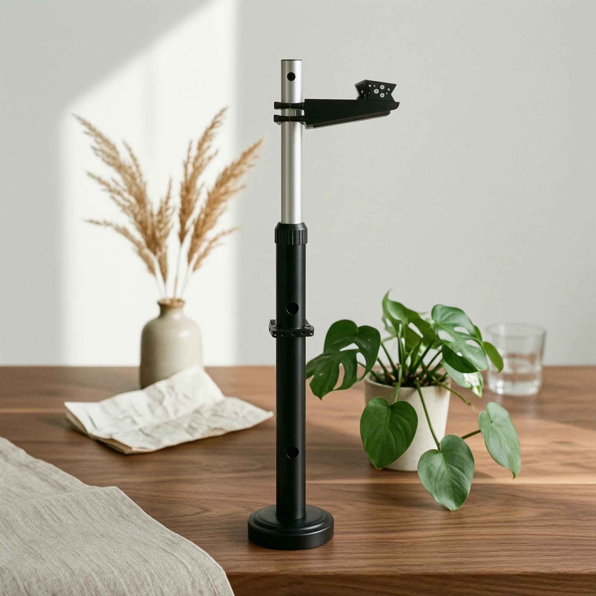 Telescopic Camera Pole Heavy Duty Camera Support with Weighted Base Mounting Pole with Bracket Indoor and Outdoor