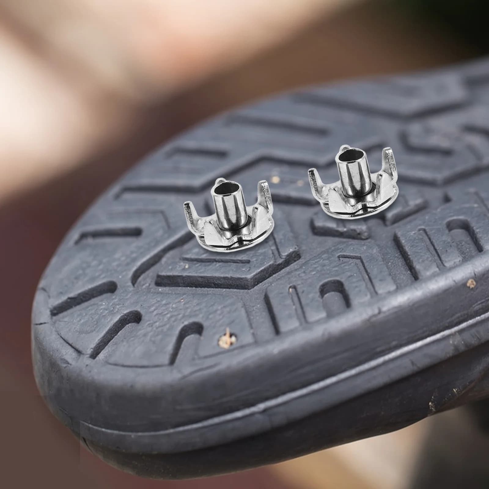 50 pezzi chiodi per scarpe antiscivolo robusti tacchetti da ghiaccio per scarpe e stivali impugnatura migliorata sulla neve escursionismo arrampicata antiscivolo all'aperto