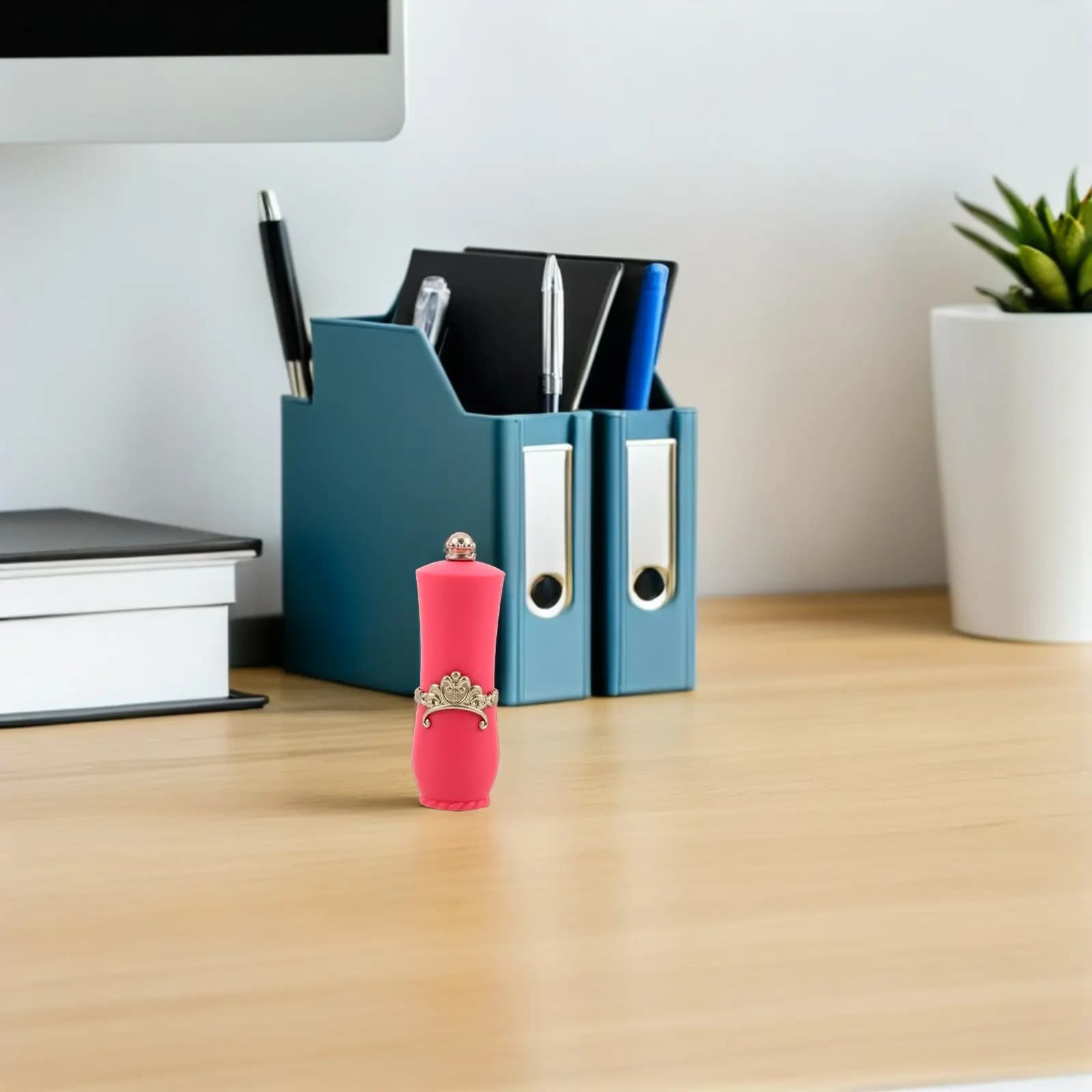 Elegante Porta Aghi a Forma di Corona, Tubo Portatile per Conservazione Aghi, Accessori per Cucito e Ricamo, Stile Europeo