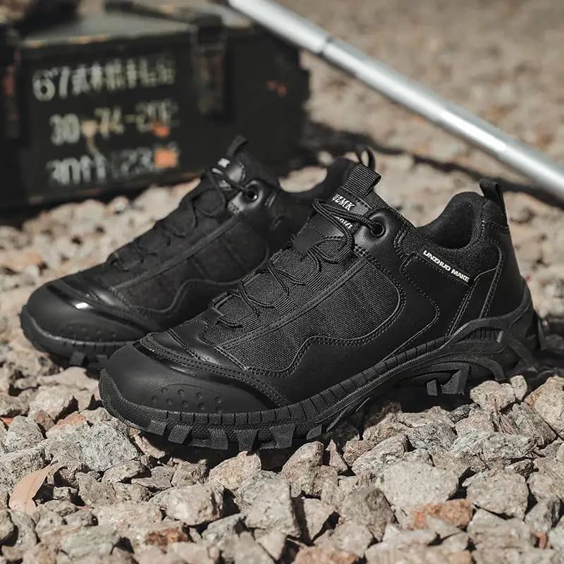 Nuove scarpe da trekking all'aperto da uomo antiscivolo resistenti all'usura Scarpe da arrampicata traspiranti antispruzzo