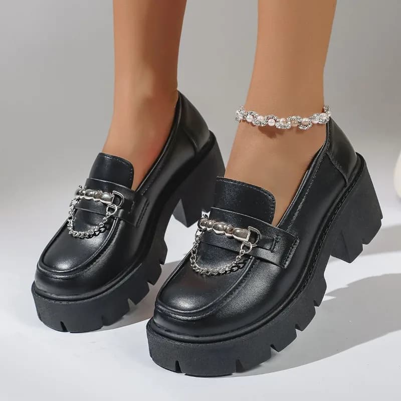 Mocassini con Plateau e Catena in Metallo alla Moda 2026, Scarpe da Donna con Suola Spessa in Pelle PU, Slip-on Nere per Studentesse, Taglie Grandi 36-43