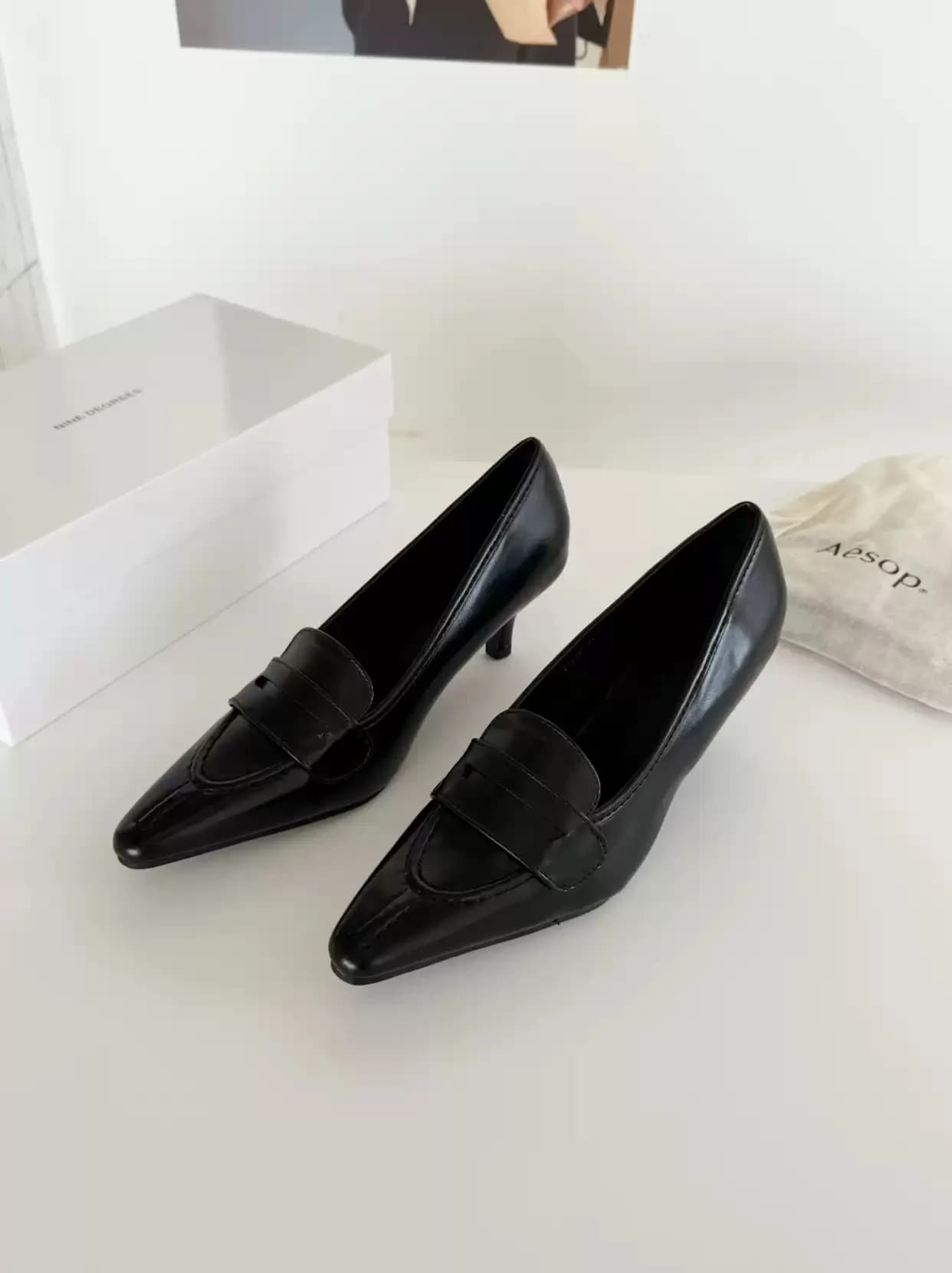 Mocassini da Donna Neri in Pelle con Tacco a Spillo, Punta Affusolata, Cinturino Penny Classico, Slip-On, Tacco Medio, Scarpe Eleganti Minimaliste
