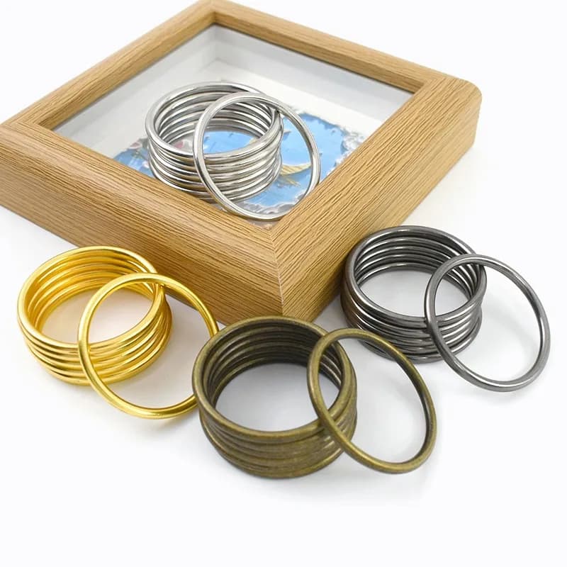 Meetee 50 Pezzi Fibbie Metalliche ad Anello Ovale 20-50mm, Moschettoni, Ganci Regolabili, Chiusure per Cinghie, Borse, Scarpe, Ganci per Appendere