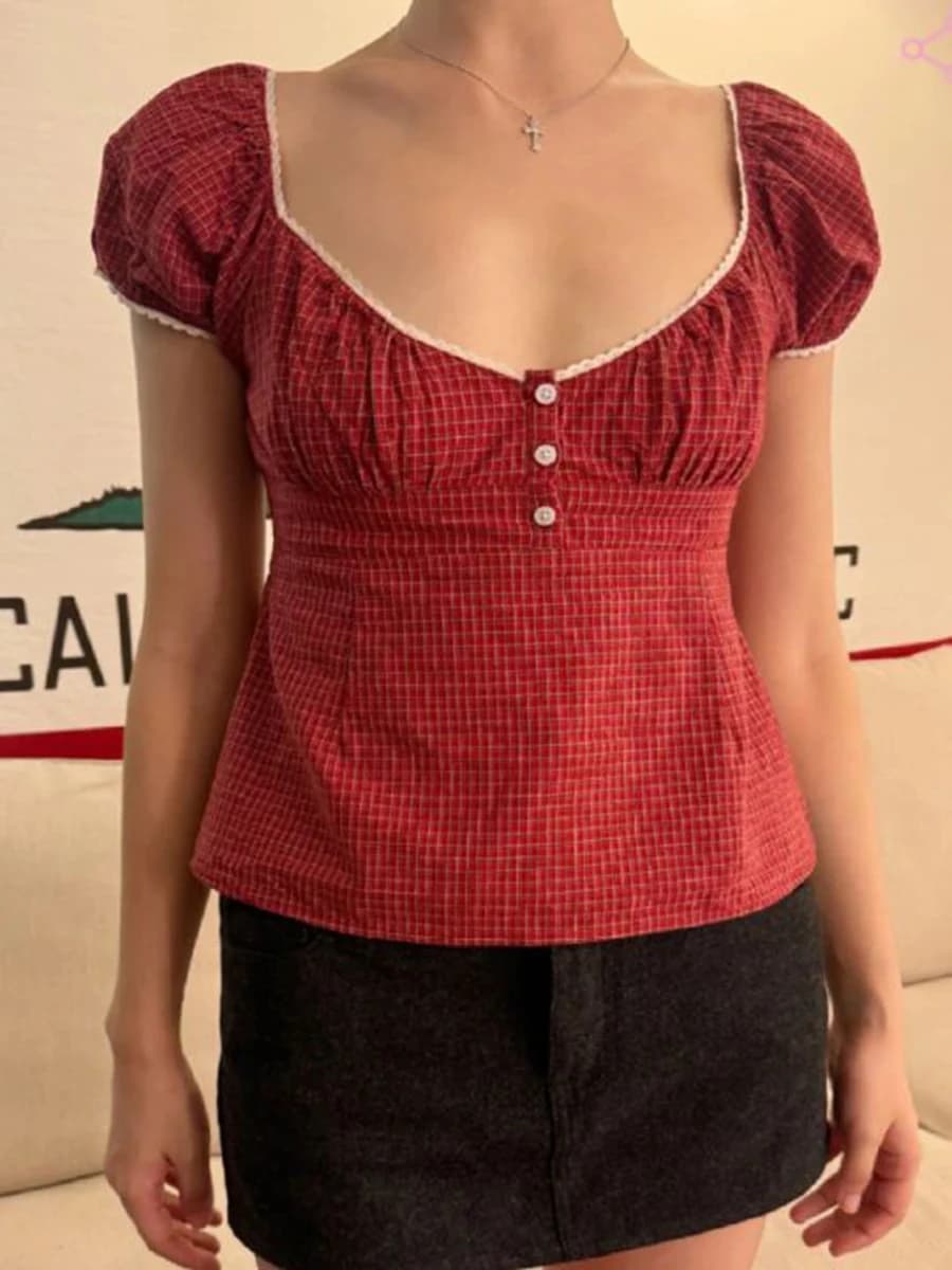 T-shirt with finishes in red Scottish lace Three buttons Square collar Short sleeves Cotton shirt Summer Dolce Crop Top Y2k