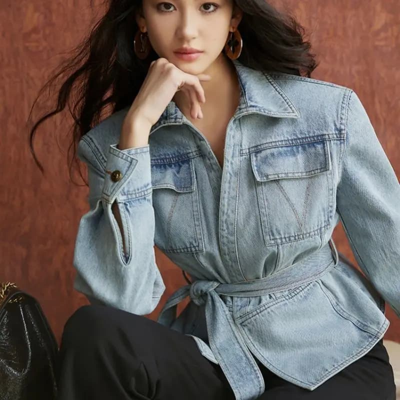 Cintura con scollo a V di tendenza Giacca di jeans a vita alta Designer di lusso Abbigliamento da donna Autunno Top corto a maniche lunghe Streetwear lavato