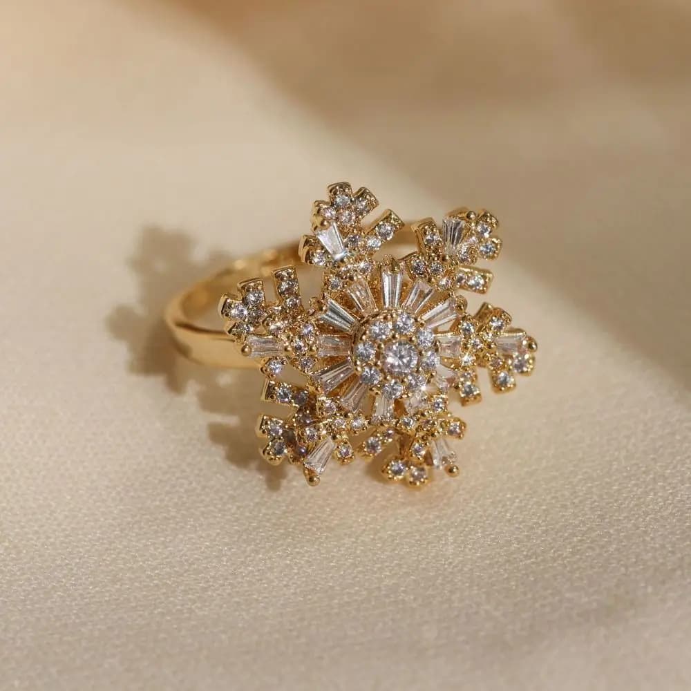 Light Luxury Snowflake Ring Sparkling Crystal Rotatable Snowflower Ring Fashion Jewelry Elegant Zircon Finger Ring