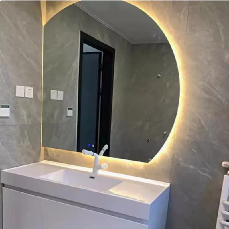 Appeso a parete per bagno intelligente dalla forma speciale, specchio da bagno luminoso, specchio grande semicircolare
