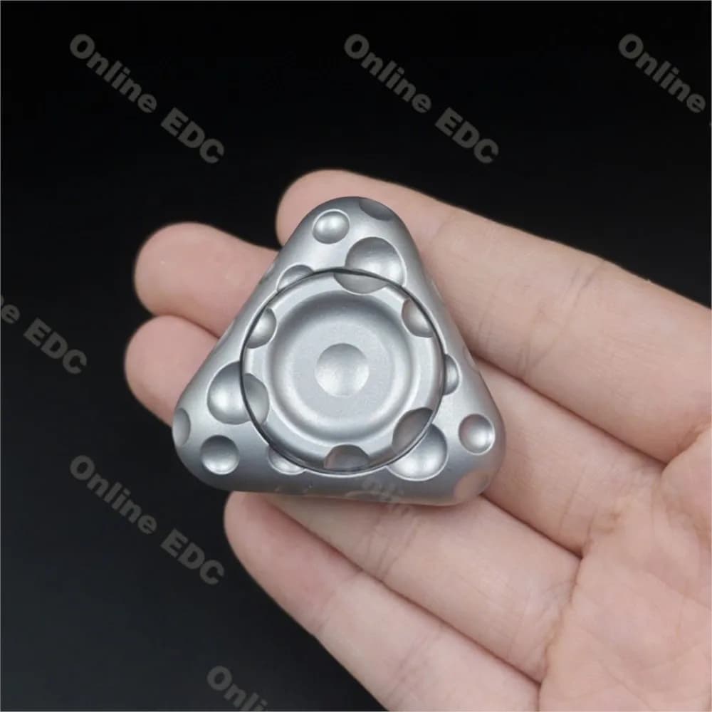 I giocattoli EDC usati WANG21 non consono il giocattolo antistress del formaggio Fidget Spinner per giroscopio per adulti