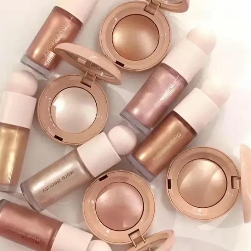 Rare Beauty Illuminante Effetto Seta Leggera, Blush Liquido Soft Pinch, Luminizer Liquido Positive Light, Blush Effetto Sciogliente Stay Vulnerable