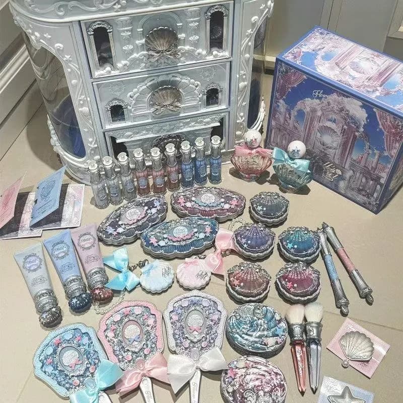 Flower Knows All in Makeup Sets Gift Box Little Angel Eyeshadow Blush Matte Lipstick Highlighter Professional Makeup Kit Box