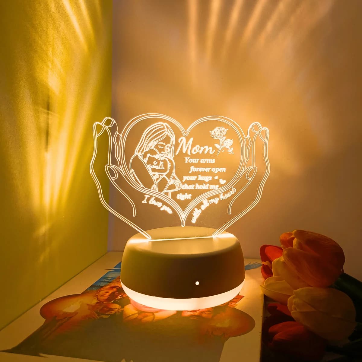 1pc Cuore caldo che tiene l'amore della mamma Luce notturna 3D monocromatica a luce calda, adatta per decorare camere da letto e decorazioni per la casa