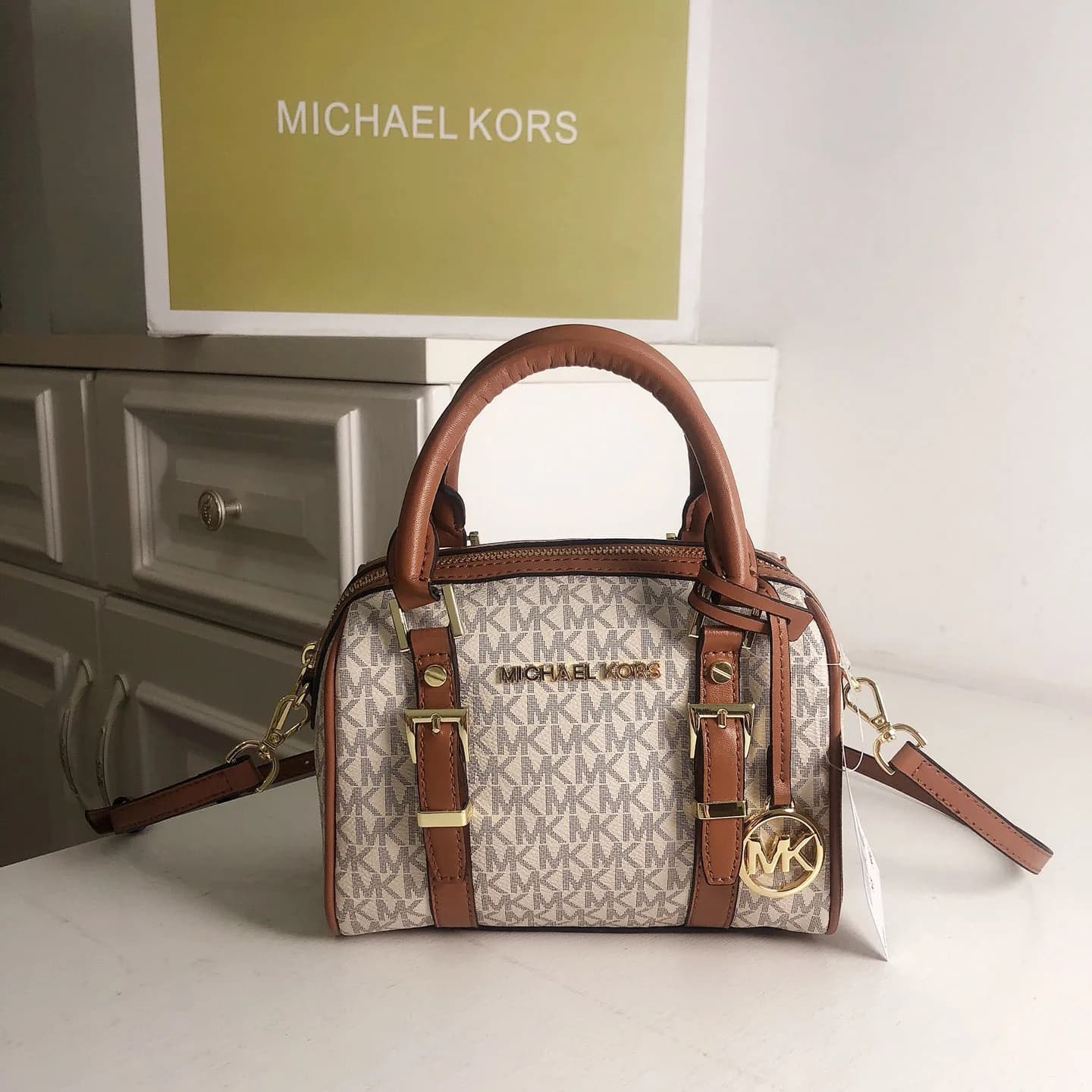 New Michael Kors Women Luxury Design Handbag High Quality Leisure Classic Crossbody Bag Travel Shoulder Bag Exquisite Lady Gift