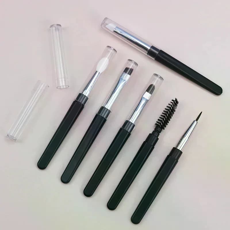 Portable Shade Makeup Brushes Travel Makeup Brushes Silicone Eyebrow Brushes Glit Essential Cosmetic Tools with Cover
