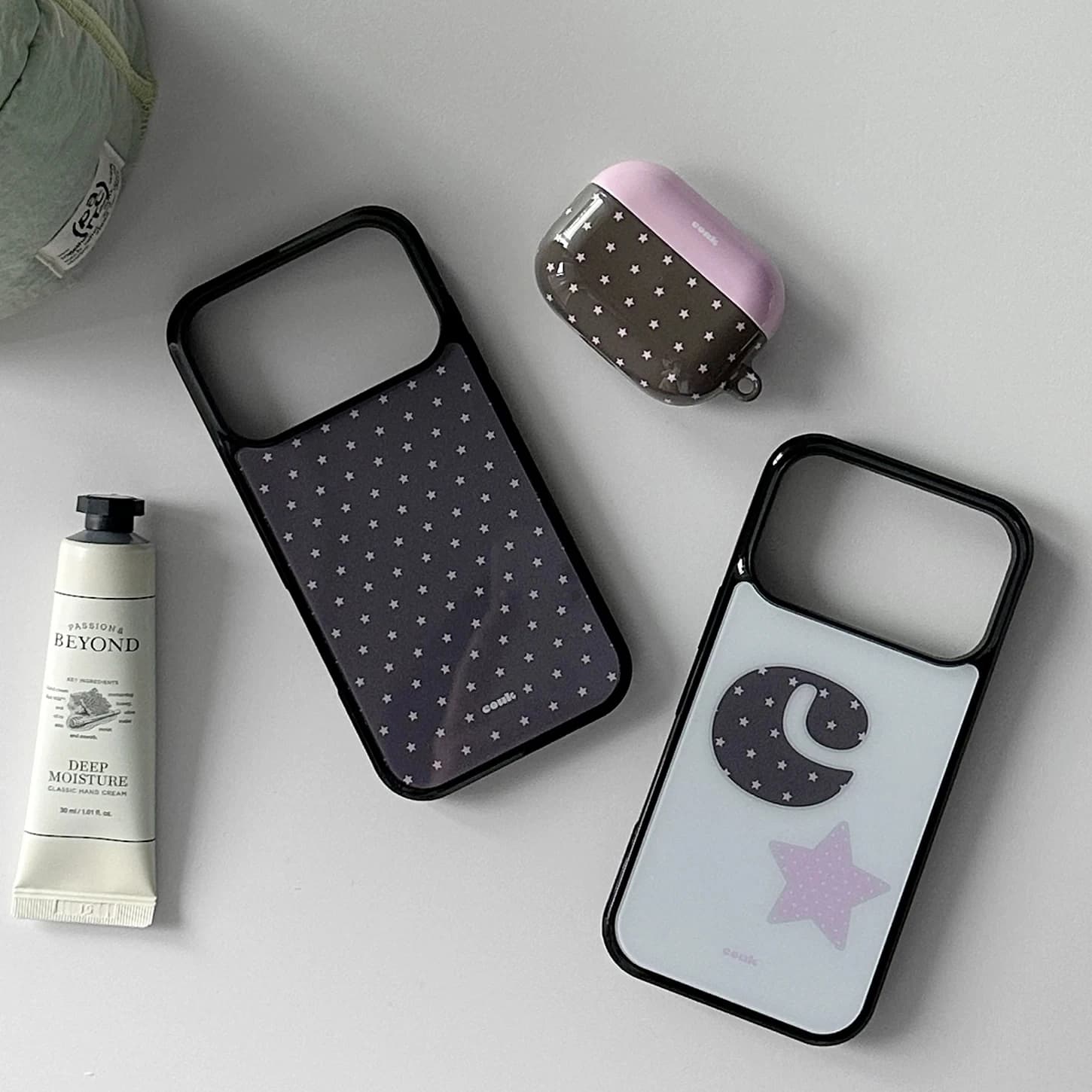 Korean Ins Stars and Crescent Moon Phone Case For iPhone 17 16 15 14 13 12 11 Pro Max XR XS 7 8 PLUS 17air 16e Matte Cover
