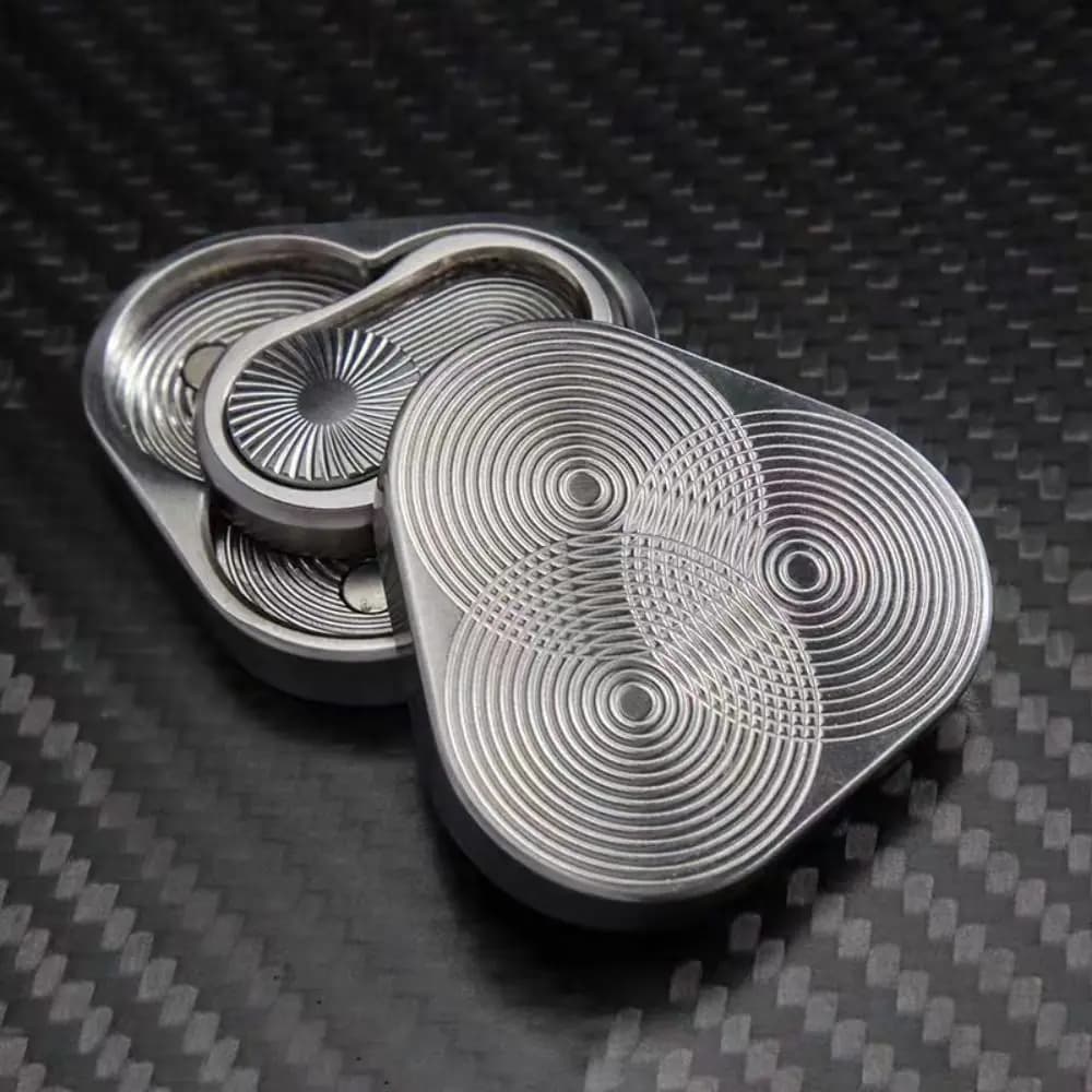 Fidget Spinner Triangolare, Giocattoli Girevoli per Dita, Giocattoli Antistress per Alleviare la Pressione, Giocattoli per il Tempo Libero per Studenti
