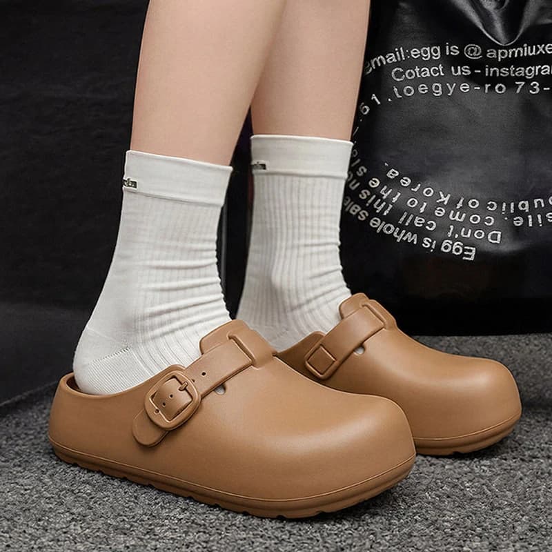 Fashion Buckle Thick Bottom Clogs Women Summer 2026 Comfort Platform EVA Mules Slippers Lady Lightweight Non Slip Beach Sandals