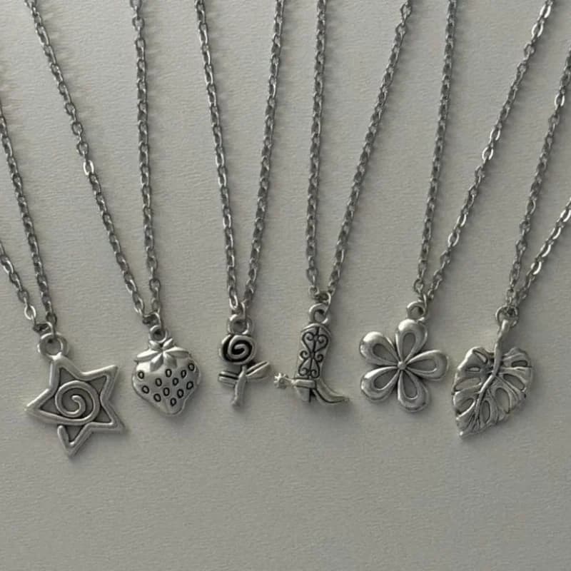 6Pcs Y2K Silver Exquisite Pendant Necklace Set Spiral Star Strawberry Rose Cowboy Boots Flower Leaf Thin Chain Necklace Jewelry