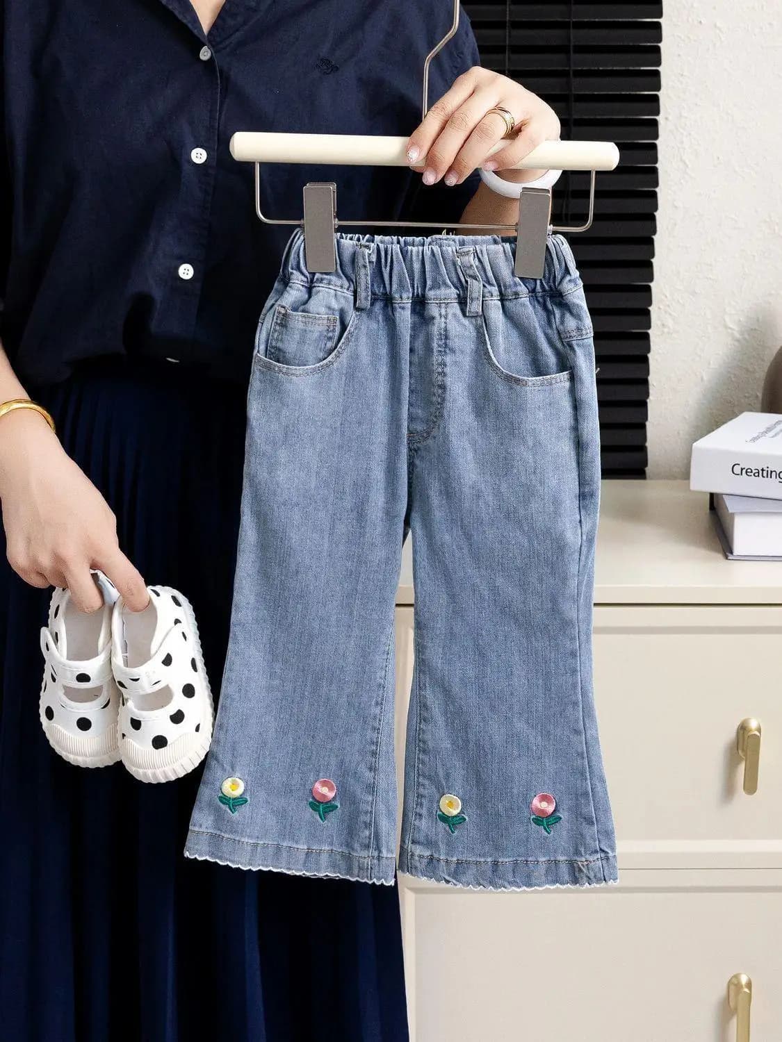 Jeans Ricamati a Dente di Cane per Ragazze, Nuovo Stile Primavera-Autunno, Pantaloni Lunghi alla Moda, Abbigliamento Versatile per Bambini