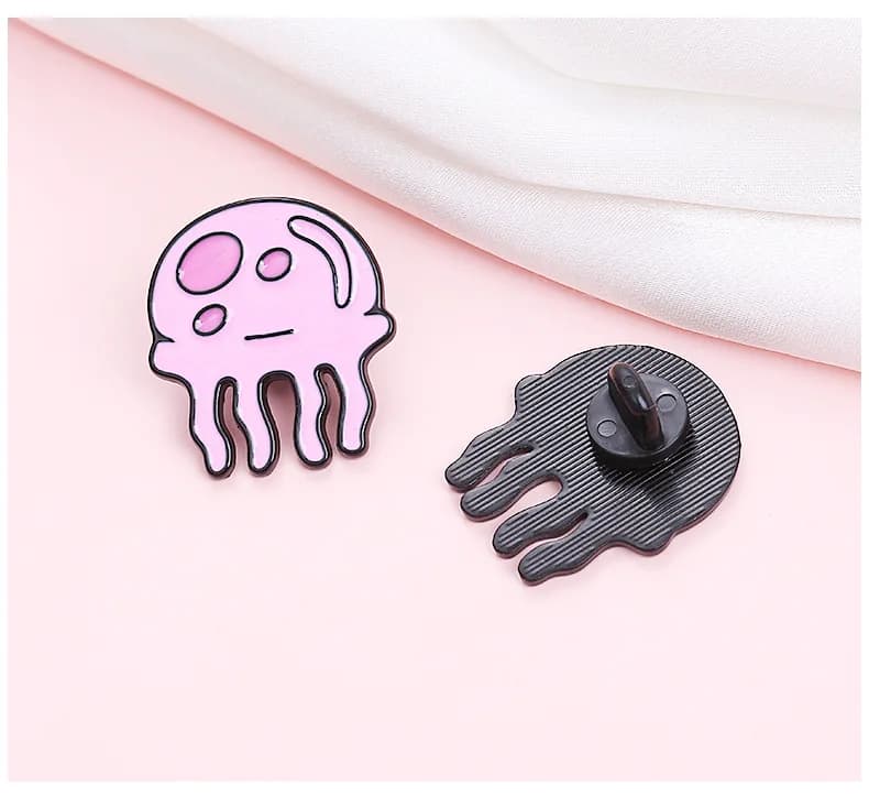 Kawaii meduse distintivi in metallo blu rosa cartone animato meduse animali spille bambini abbigliamento per adulti borsa decorazione della camicia