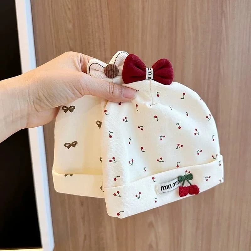 Cappello fetale per neonato Berretto per pullover elastico per neonato in morbido cotone Dolce e carino con fiocco in ciliegio Stampa a cuore Berretto per bambina 1-12 mesi