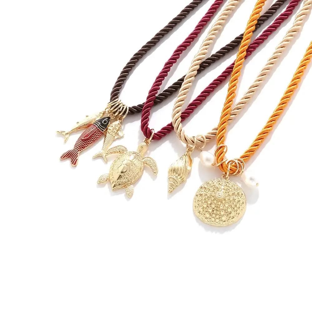 Collana con Ciondolo in Resina Stile Etnico, Set di Collane con Charms di Organismi Marini, Collana con Corda in Nylon, Accessori di Gioielleria Hip Hop