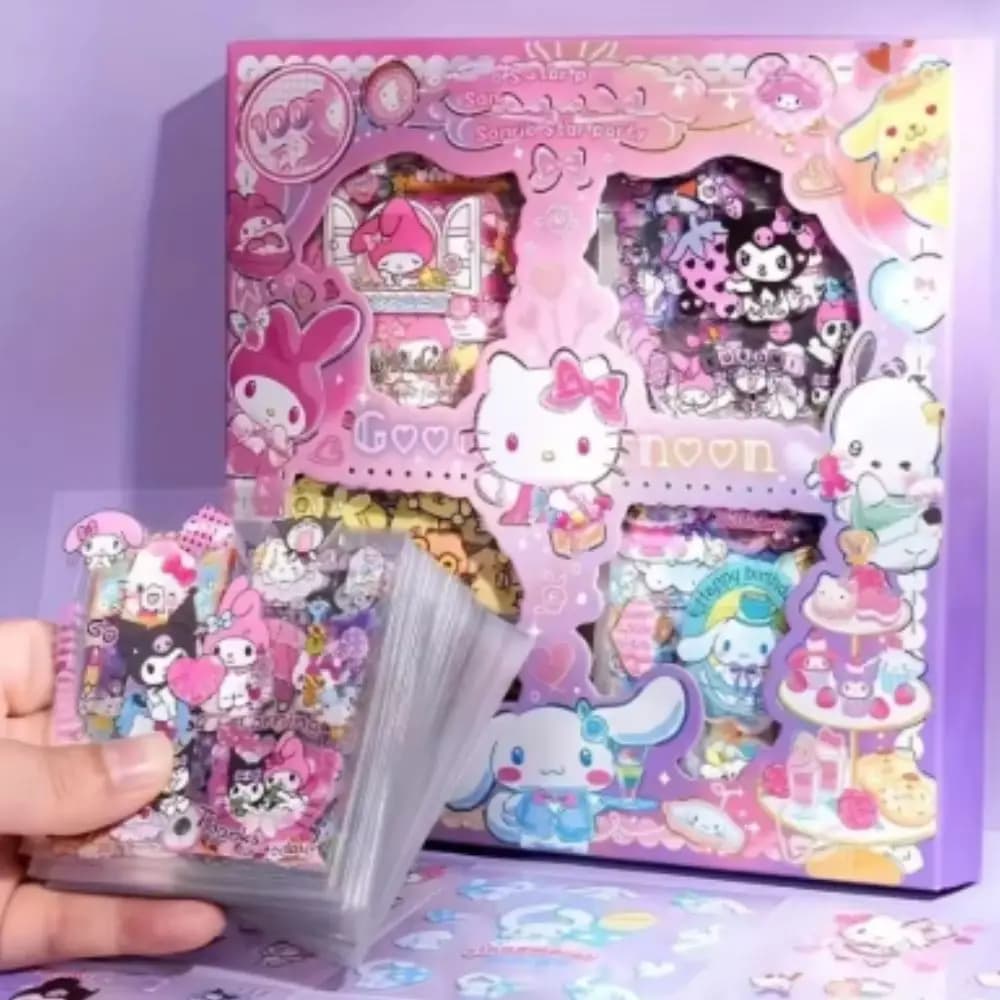 Hello Kitty Sanrio Set di adesivi da 100 pezzi non ripetibili Cinnamoroll Kuromi Adesivo di cancelleria impermeabile Confezione regalo Regalo di compleanno