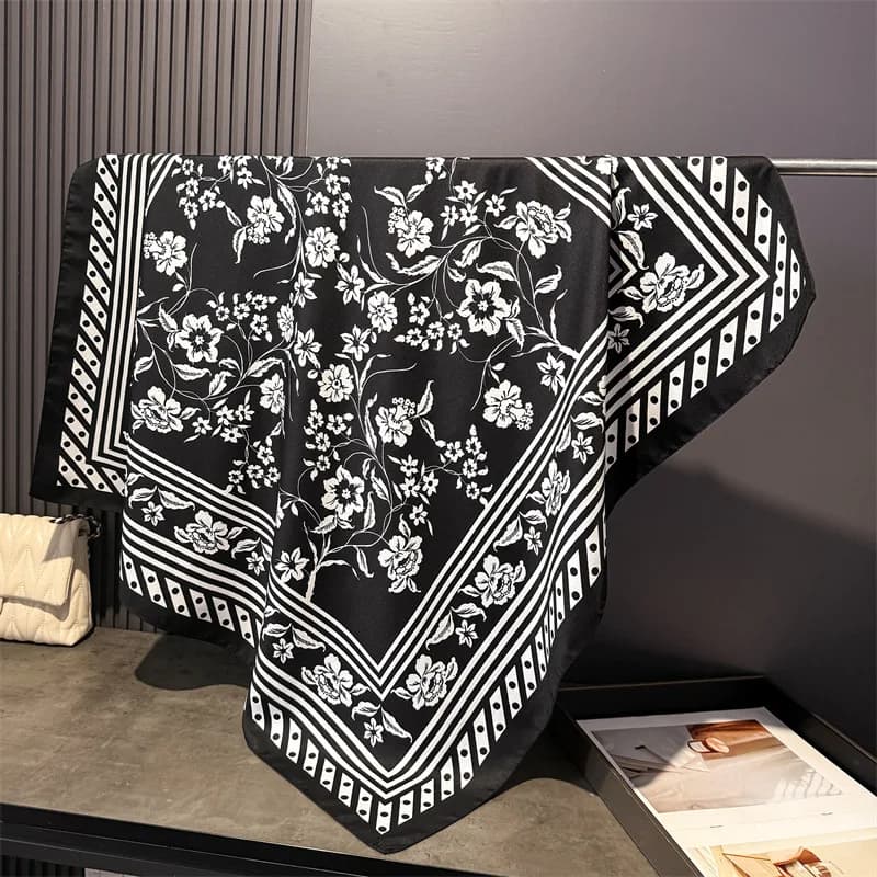 1 pz Sciarpa Quadrata in Cotone da Donna 90x90cm con Stampa Floreale, Foulard in Seta da Donna, Bandana, Sciarpa da Spiaggia di Lusso, Elegante Coprispalle da Viaggio, Hijab