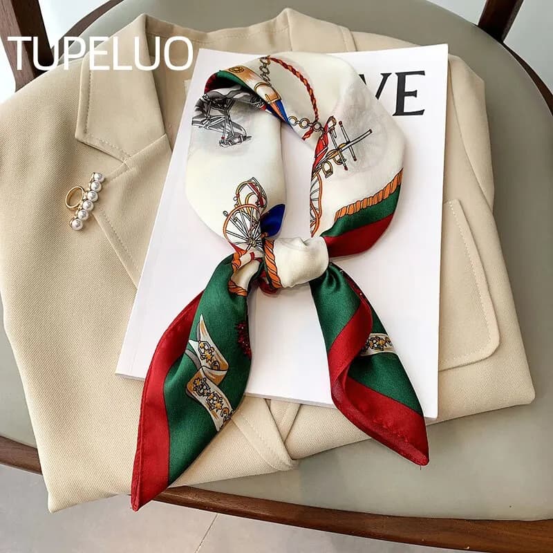 Sciarpa quadrata di seta con stampa di lusso donna primavera collo cravatta scialle avvolge femminile 70cm capelli mano polso copricapo Hijab Bandana