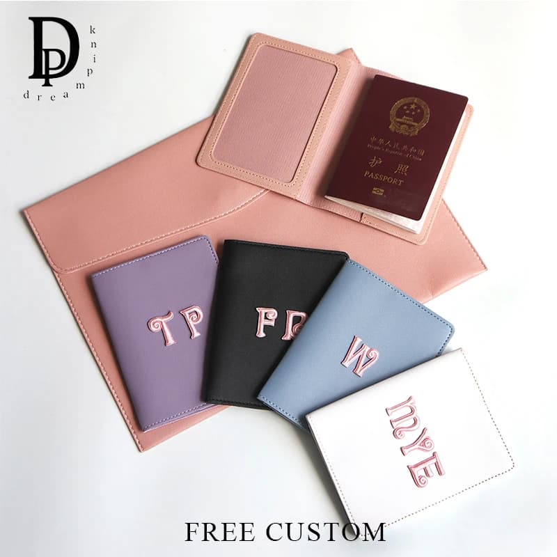 Lettere personalizzate copertina del passaporto creativo donna carino ricamo adesivo porta passaporto da viaggio personalizzato regalo di nozze all'ingrosso