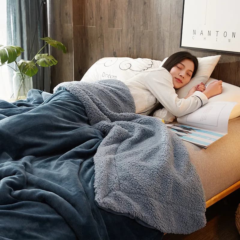 Fashion Double Coral Fleece Warm Blanket Fluffy Soft Plush Sofa Throw Blankets Cozy Flannel Bed Sheets for Autumn and Winter