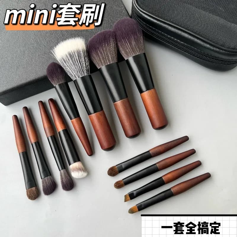 Set di 9 mini pennelli da trucco a setole morbide con manico corto per fondotinta, ombretto, correttore, strumenti di bellezza e set cosmetico per donna