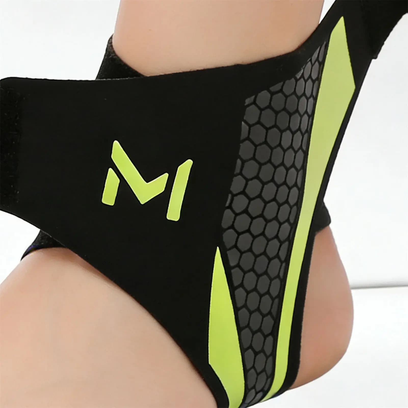 Supporto per caviglia traspirante per lo sport, protezione anti-distorsione con imbottitura ammortizzante per basket, calcio, corsa