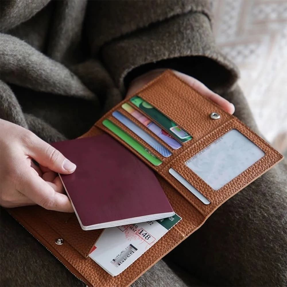 Portafoglio per passaporto personalizzato unisex per uomo e donna, copertina per passaporto personalizzata in ecopelle, regalo da viaggio, anniversario, regalo di compleanno