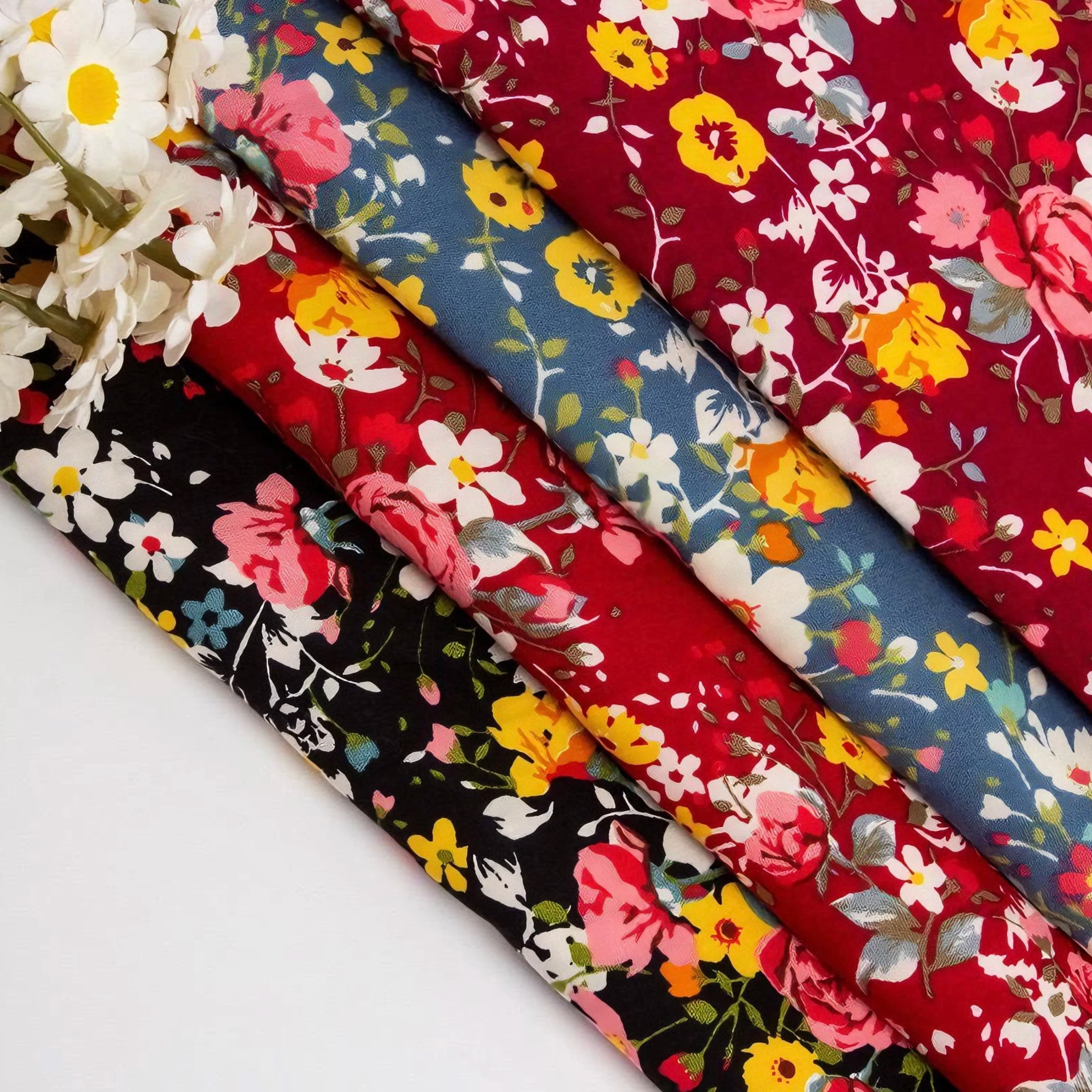 Tessuto floreale in cotone 100% stile Boho da 0,5 m/1 m/2 m/3 m/5 m Ideale per abiti da donna Gonne Progetti di cucito fai da te Taglie tra cui scegliere