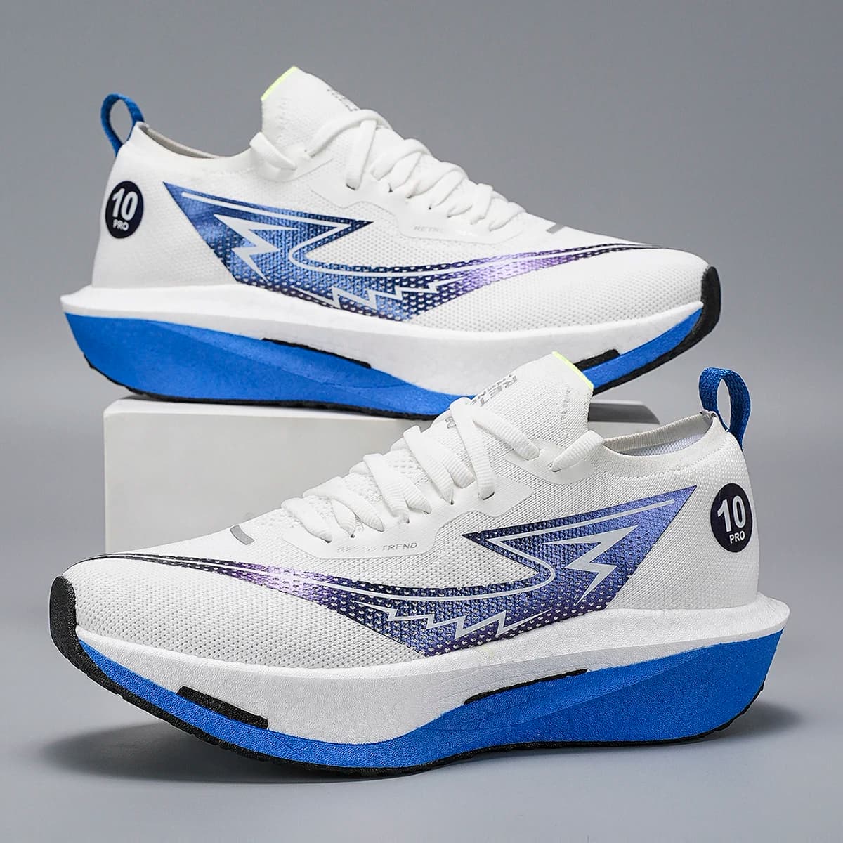 Men's Cross-Training Shoes, Low-Top Cushioned Sneakers, Comfortable Thick-Soled Lightweight Casual Walking Shoes, Stylish and Versatile, Suitable for All Seasons, Daily Outdoor Activities, Walking, Travel, Hiking, and Camping