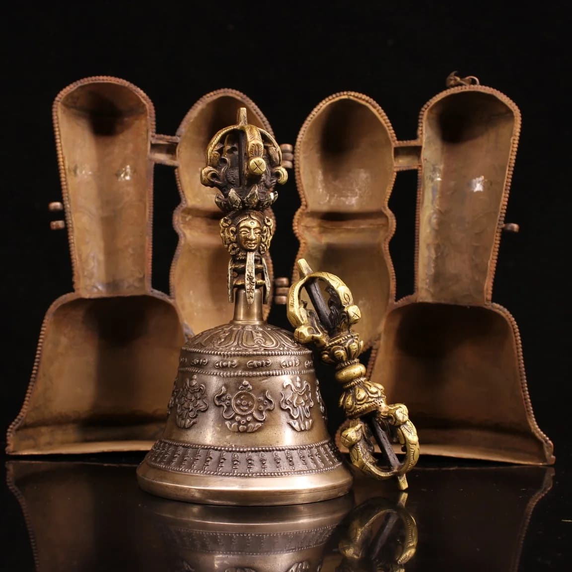 8"Tibetan Temple Collection Old Bronze Old Ringing Bell Box Auspicious Eight Treasures Pattern Vajra Bell Worship Hall