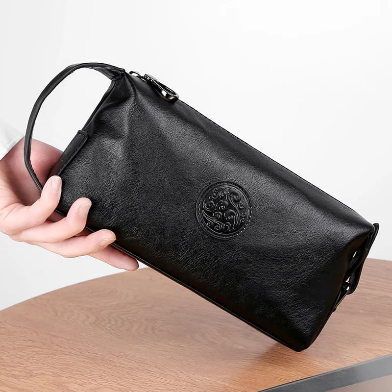 2025 New Men's Leather Bag Soft Leather Casual Laptop Bag Faion European Single ould...