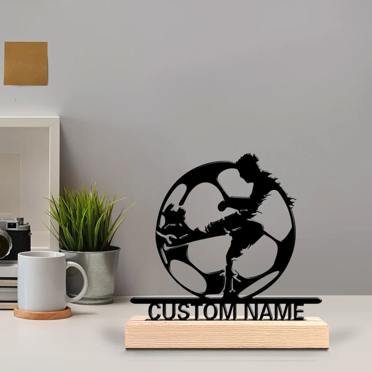 1pc Personalized Retro Iron Statue Decoration Custom Content With Wooden Base Bar Decoration, Holiday Gifts