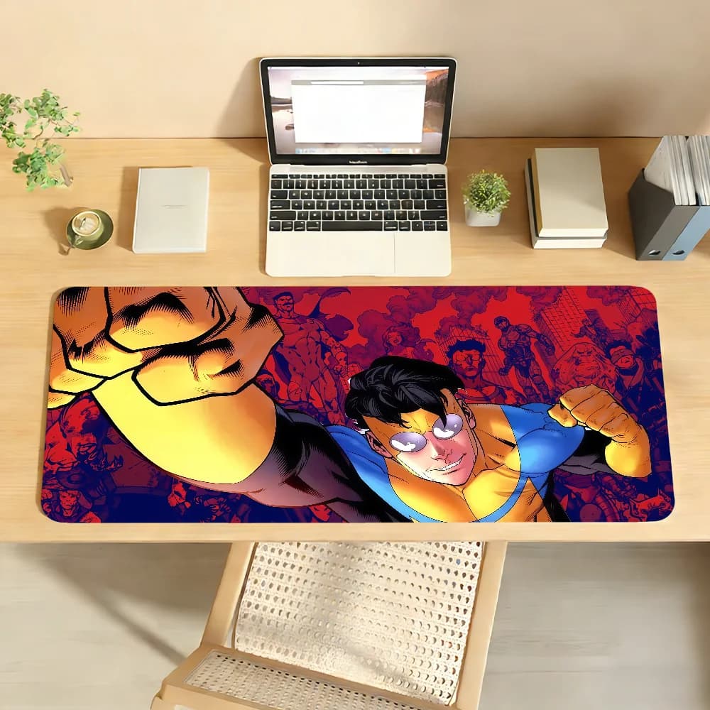Tappetino per Mouse Cartoon Invincible, Antiscivolo con Bordo Bloccato, Tappetino da Scrivania per PC e Laptop, Accessori in Gomma per Ufficio, Tappetino XXL per Tastiera e Giochi