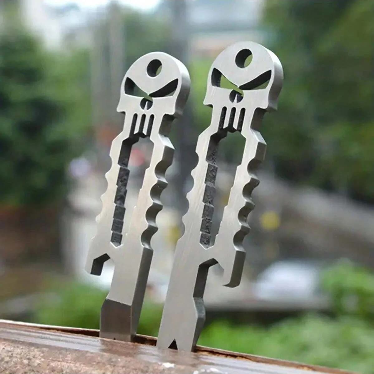 Skull Head Bottle Opener – Stainless Steel EDC Keychain Pendant, Portable Multi-Tool for Outdoor