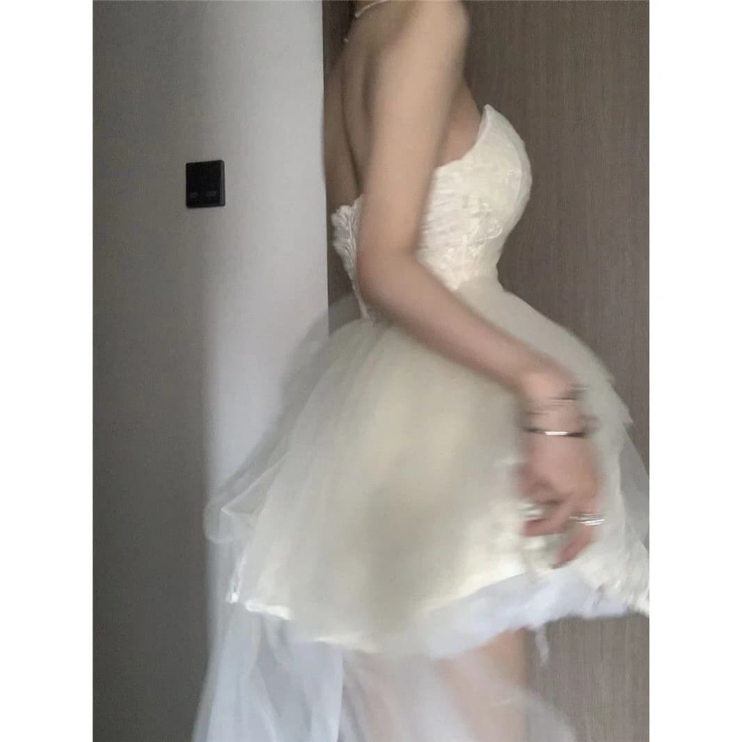 Abito corto da donna in pizzo con spalle scoperte, gonna a balon, stile principessa, vita alta, linea ad A, per l'estate 2024