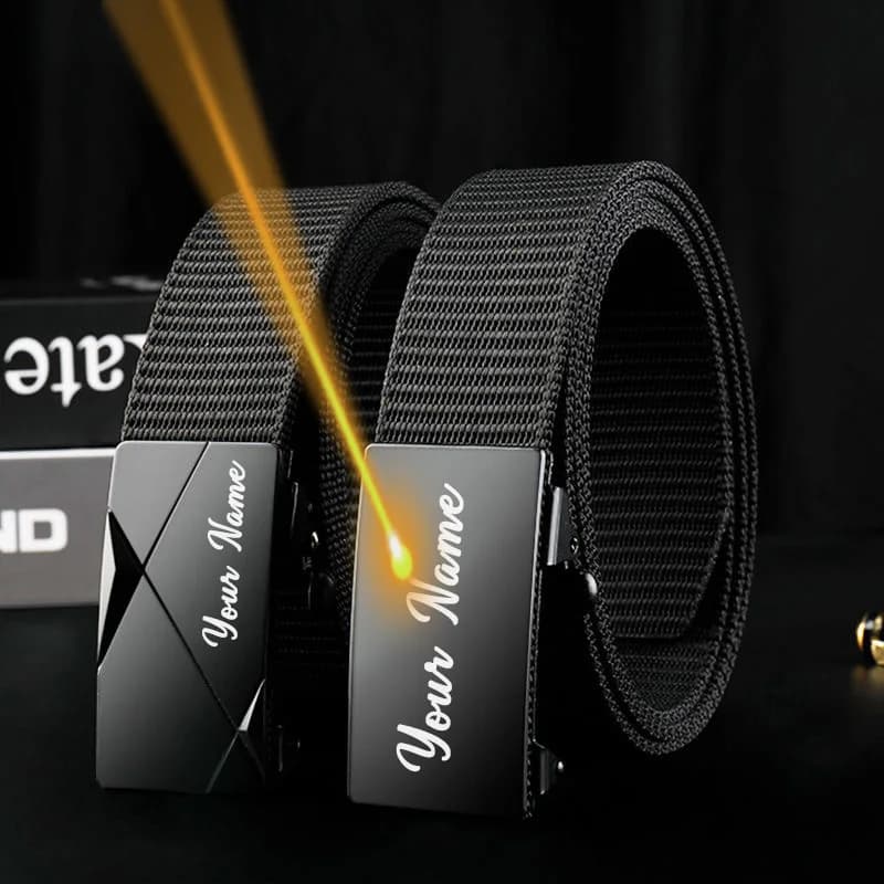 Nome inciso Fibbia automatica in lega Cinture corte Testo personalizzato Cintura in tela da uomo Jeans alla moda Cintura automatica maschile