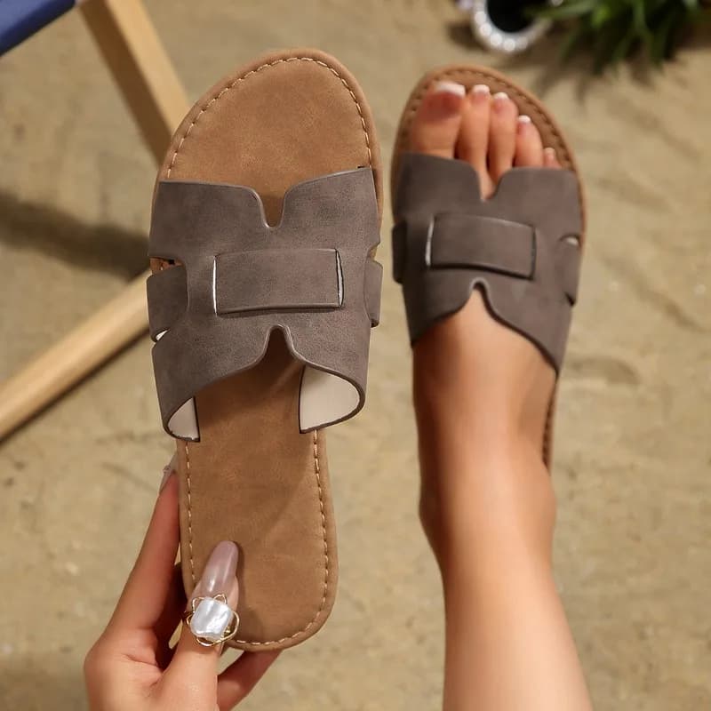 2026 New Summer Women's Fish Mouth Open Toe Comfortable Vintage Slippers Women Lightweight Fashionable Casual Beach Sandals
