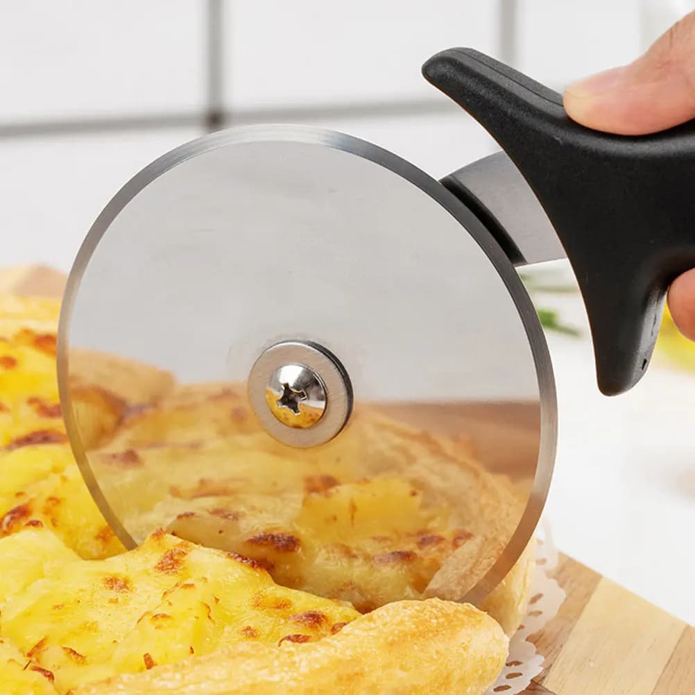 1Pcs Rustproof Pizza Slicer Stainless Steel Rotary Cutter Wheel Comfort Grip Handle for Baking Tools Pizza Cutter Wheel