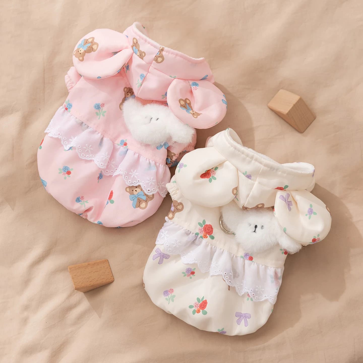 Vestiti per cani invernali con motivo rosa Teddy Piumino caldo Bichon Cappotto in cotone ispessito Pet Schnauzer Abbigliamento con cappuccio