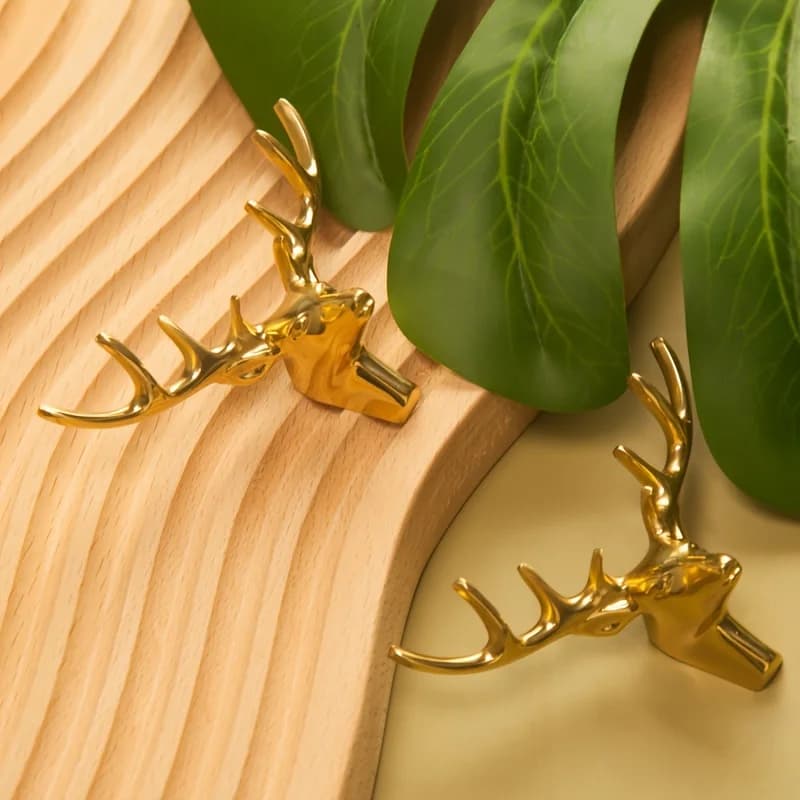 2 maniglie per mobili con testa di cervo dorato, pomelli per cassetti monoforo in ottone lucido per decorazioni domestiche, armadi e cassettiere